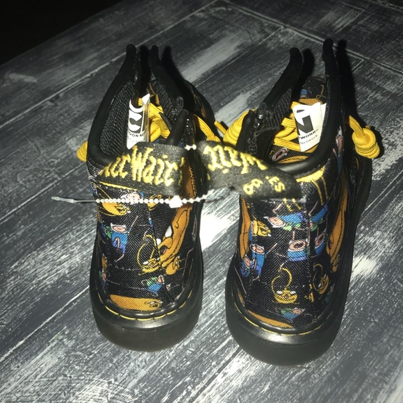 Adventure Time CN edition Dr. Martens - Picture 2 of 4